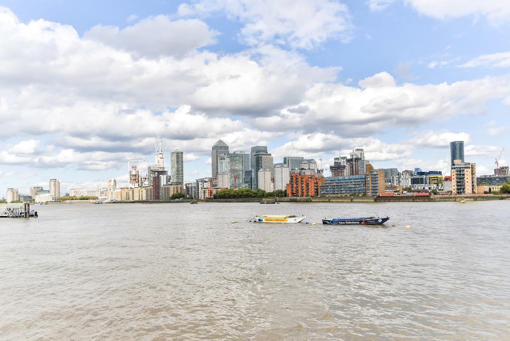 Riverbank Stay London Kültér fotó